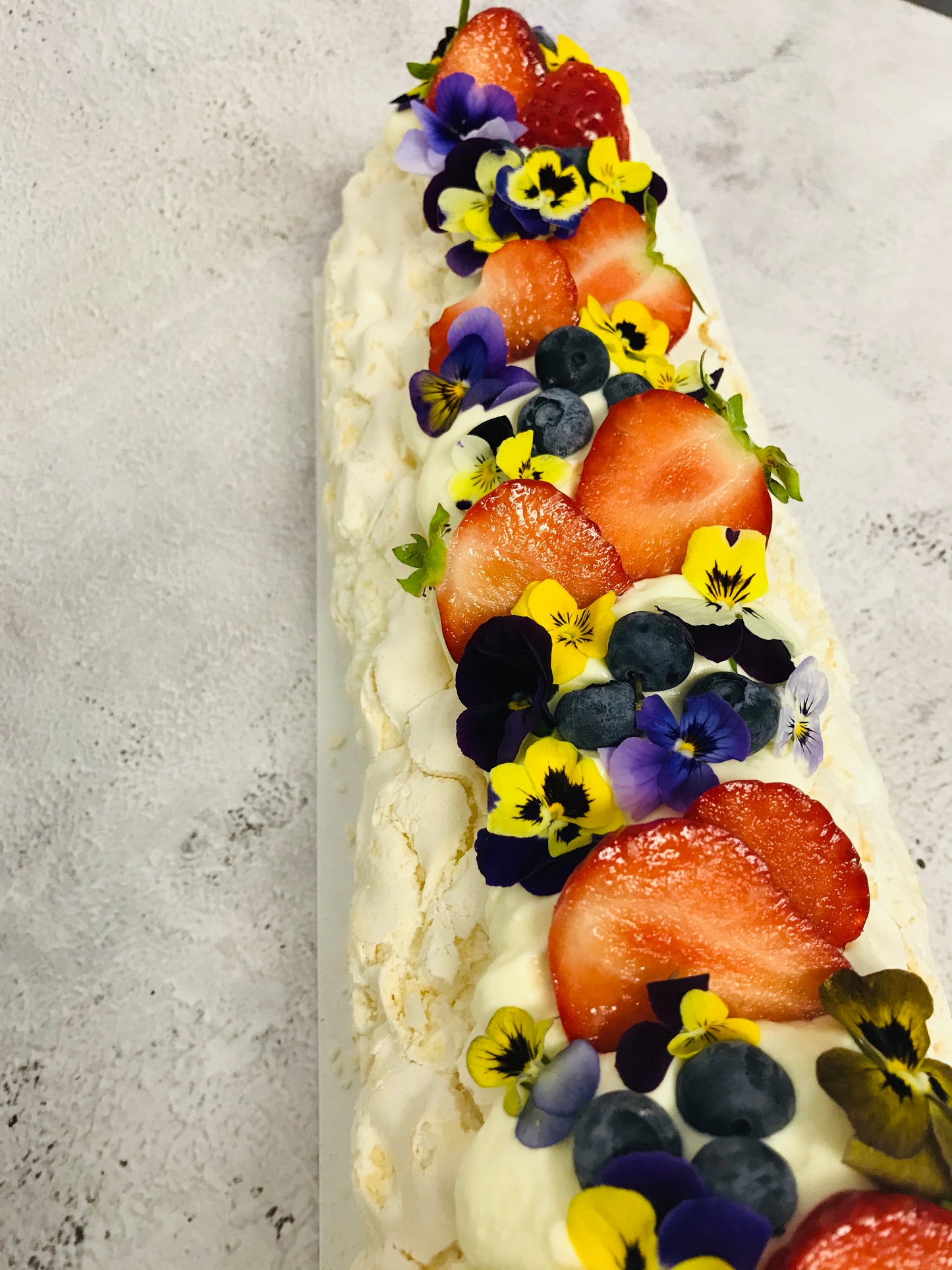 Sicilian lemon meringue roulade