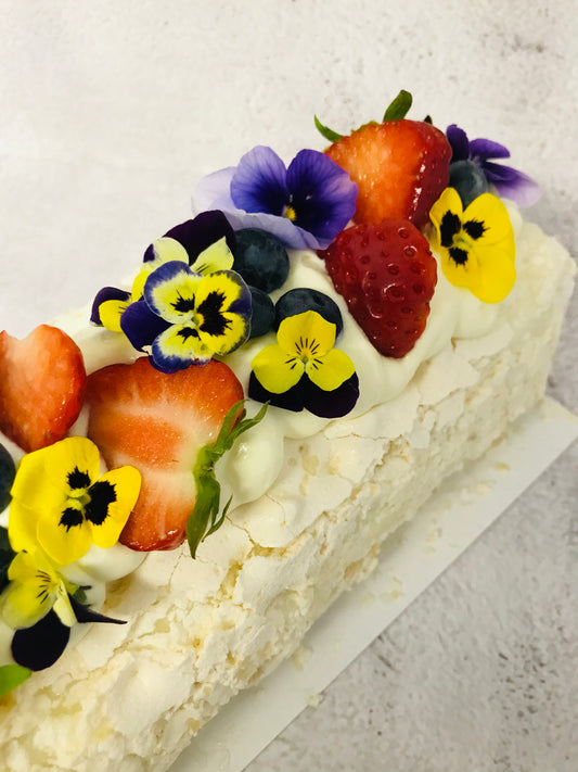 Sicilian lemon meringue roulade